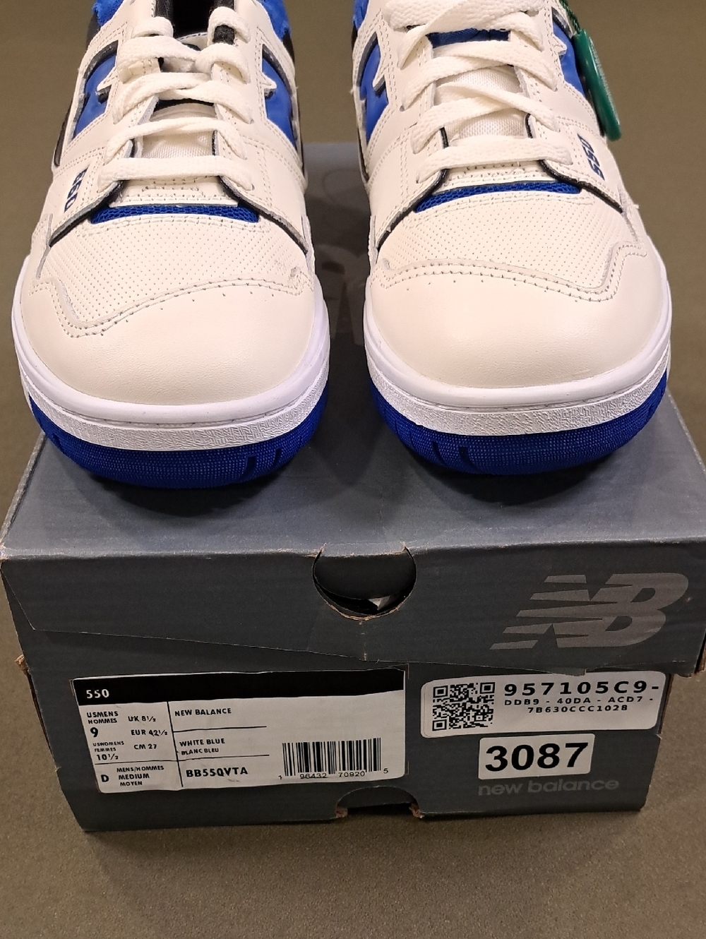 New Balance 550 - Color: Sea Salt/Team Royal - Size: Men 9 - Picture 3 of 11